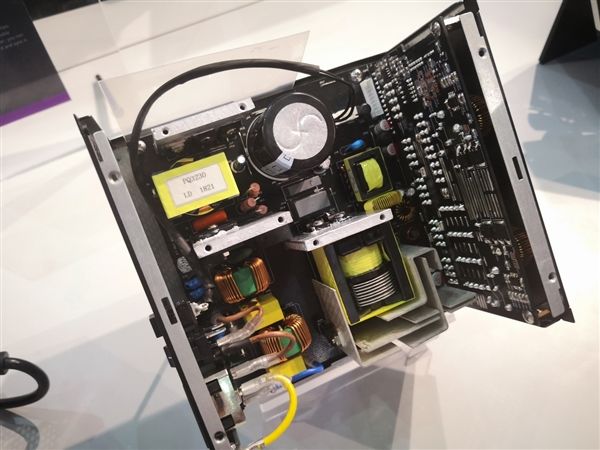 臺北電腦展2018：酷冷至尊全新電源雙線齊發